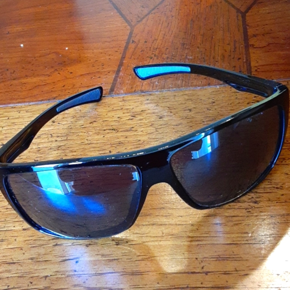 Body glove sunglasses